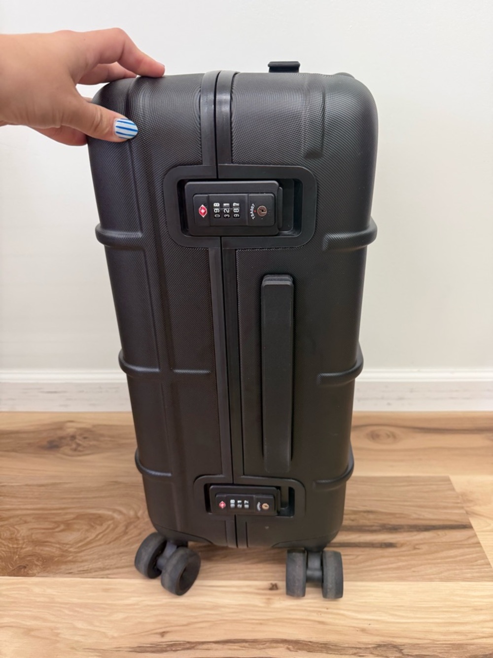 The North Face Hard Shell Carry-On Black Suitcase - Picture 4 of 13
